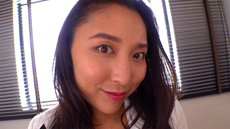 【痴女】 巨乳デカ尻でドエロく迫る流し目誘惑フェロモン 卑猥語女 本真...