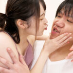 【痴女】 童貞卒業は初めて出来た彼女相手にしたかったのに！童貞の兄が大好きな変態ブラコンの妹は、兄に初めて彼女が出来た事に嫉妬し、焦る！「お兄ちゃんの童貞は私のもの！」白川ゆず ＜FANZA＞