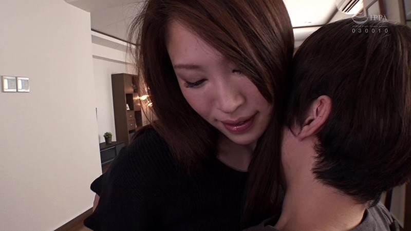 【痴女】 密着大好きお姉さんが耳元で淫語を囁きながらず～っと乳首を責め...