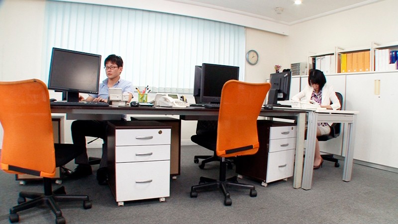 【痴女】 腿こきマダム 4 ＜FANZA＞