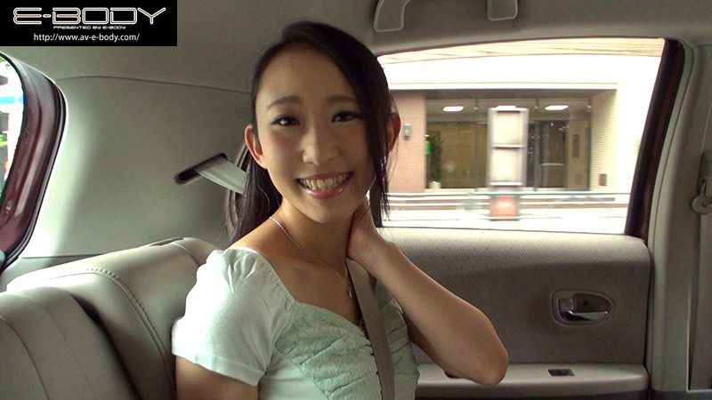 【痴女】 男子寮に派遣された日本一のくびれ美巨乳妻が若い勃起ペ●スに大...