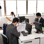 【痴女】 女上司と二人きり… 嵐の夜、帰宅困難となったキャリアウーマンと冴えない部下の禁断性行 10名収録 240分 ＜FANZA＞