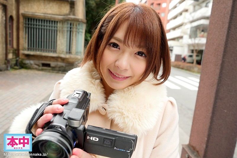 【痴女】 素人カップル逆ナンパ寝取り大作戦！！至近距離で彼女がいるのに...