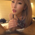 【痴女】 オス豚じじいを悶絶射精で極楽堕とし！ SポテンシャルがハンパないBlingBlingの白ギャルれぇらちゃんが変態じじい相手にナマ中ごっくん裏バイト！ 葉月レイラ ＜FANZA＞