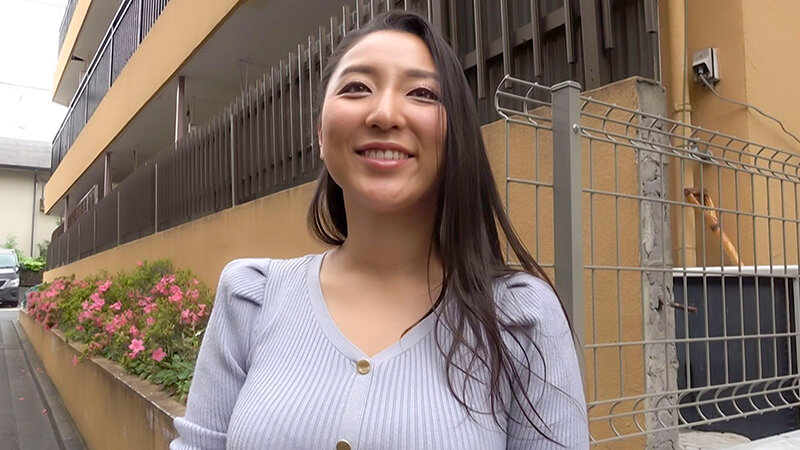 【痴女】 完全プライベート映像 泣く子も黙るエロの代名詞 本真ゆりちゃ...