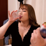 【痴女】 人妻共有 絶倫すぎて手に負えない嫁を部下に寝取らせた俺 ちなみん ＜FANZA＞