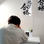 【痴女】 あんあん ちゅぱちゅぱ あぁ～ん 夜の営みが毎晩うるさい隣家の性欲モンスター奥さんの追いセックス相手になった僕。 奥田咲 ＜FANZA＞