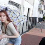 【痴女】 久しぶりに会った幼馴染がめちゃくちゃギャルでビッチになっていて僕のチ〇ポをディルド代わりに無許可で何度も生ハメさせられた。 斎藤あみり ＜FANZA＞