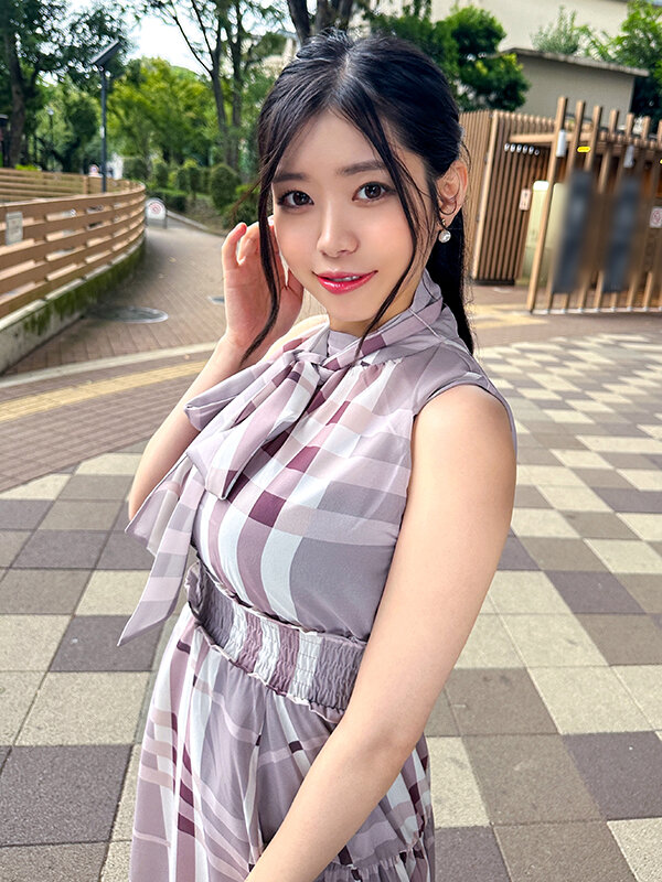 【痴女】 【最強神乳】ド淫乱痴女奥様28歳 年上童貞を誘惑筆おろし！連...