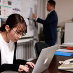 【痴女】 会社で嫌われている地味な先輩とのSEXがドストライクすぎて… ＜FANZA＞