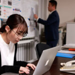 【痴女】 会社で嫌われている地味な先輩とのSEXがドストライクすぎて…【出演】五十嵐清華 ＜FANZA＞