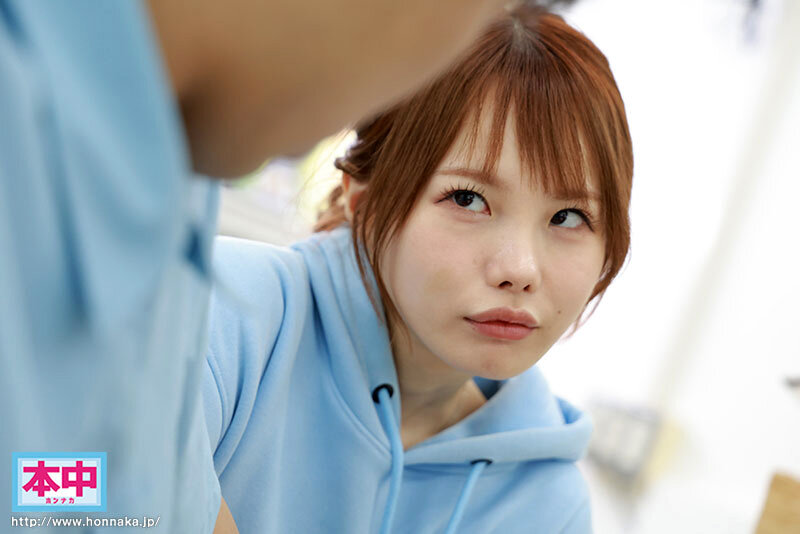 【痴女】 「5分だけなら浮気じゃないモン」深夜バイトするボクを誘惑して...