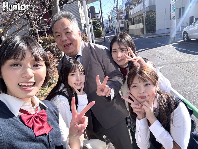 【痴女】 修学旅行で人生初のモテ期到来！万年童貞の僕が、教え子たちに一...