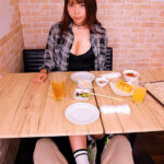 【痴女】 【VR】【8K】ヤッたら終わる系女子とヤッてしまってセク沼。（狂ったみたいに11発射精） 安位薫 ＜FANZA＞