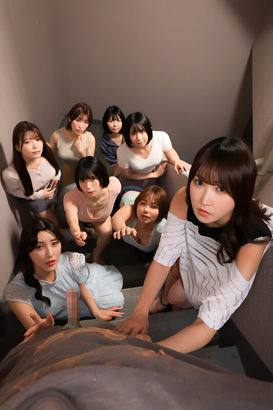 【痴女】 終末シェルター内で生き残りは僕以外全員女子。燃え尽きた世界で...