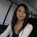 【痴女】 【AIリマスター版】美味しく熟した艶堂しほりが、バスタオル姿でファンのお宅に、「押しかけます！」 06 ＜FANZA＞