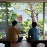 【痴女】 男友達みたいな距離感だった幼馴染と10年ぶりに再会したら… 急成長した巨乳ビッチギャルに筆おろし中出しで15発搾られた僕たち… 春陽モカ ＜FANZA＞