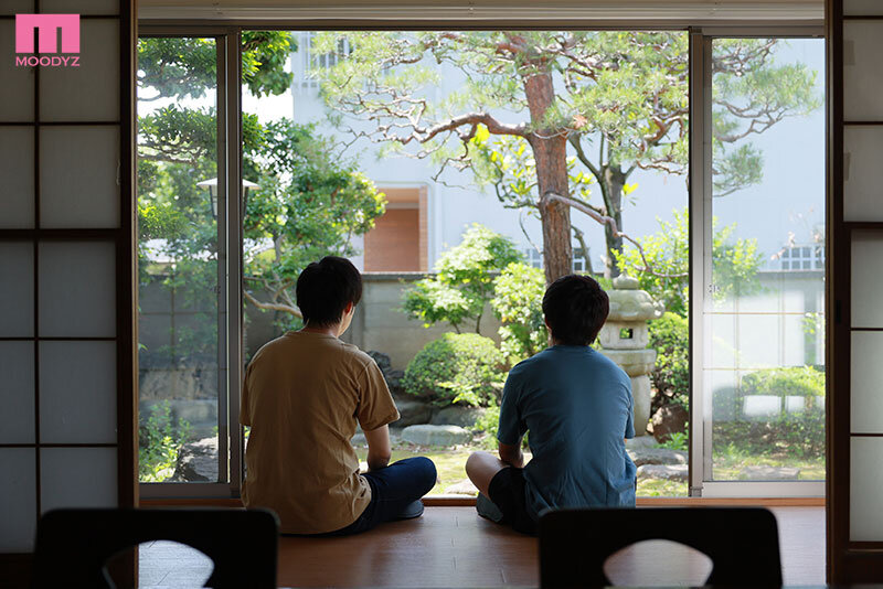 【痴女】 男友達みたいな距離感だった幼馴染と10年ぶりに再会したら… ...