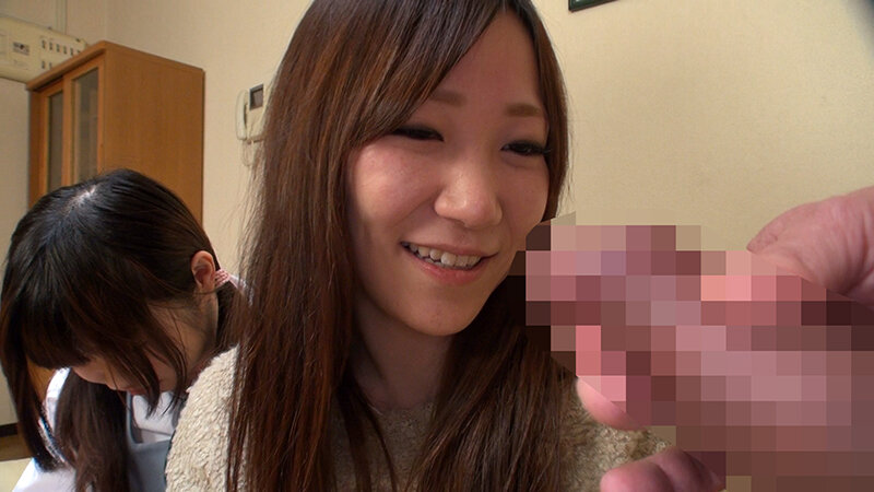 【痴女】 ウブな母娘にデカ〇ンセンズリ見せたらとんでもなく興奮しちゃっ...