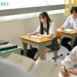 【痴女】 仕事終わり制服リフレを呼んだら自分の教え子が…。 お互い弱みを握った教師と生徒の背徳的でイケナイ関係 佐々木さき ＜FANZA＞