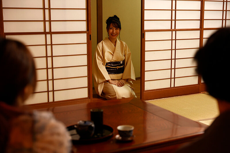 【痴女】 妻に内緒で女将に寝取られた一泊二日の超穴場温泉旅行 ＜FAN...