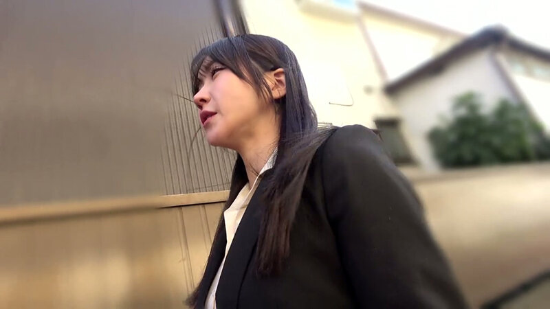 【痴女】 【4K】単身赴任男を際どい水着で寝取りました… 依本しおり ...