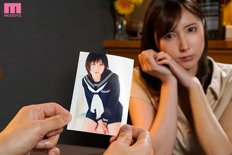 【痴女】 年上の妻みうに制服着せて青春SEX 大好きな妻の10代を妄想...
