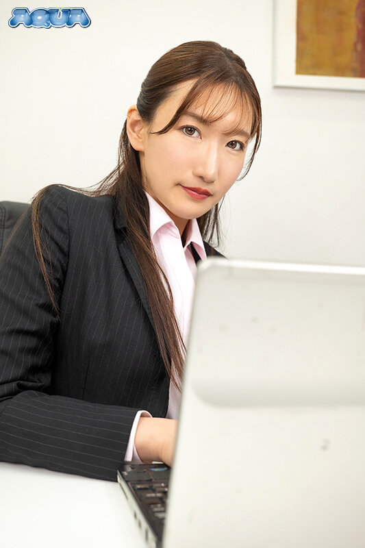 【痴女】 【VR】皆の前ではシゴデキOL。僕の前では甘々言いなり彼女。...