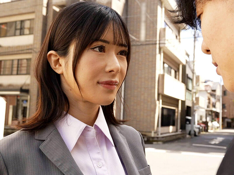 【痴女】 リモート会議中に、本社にバレないようにうねり腰騎乗位で女上司...