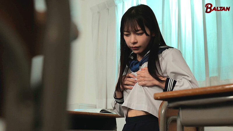 【痴女】 夜の教室は私だけのラブホテル 真面目な女子生徒は誰もいない教...