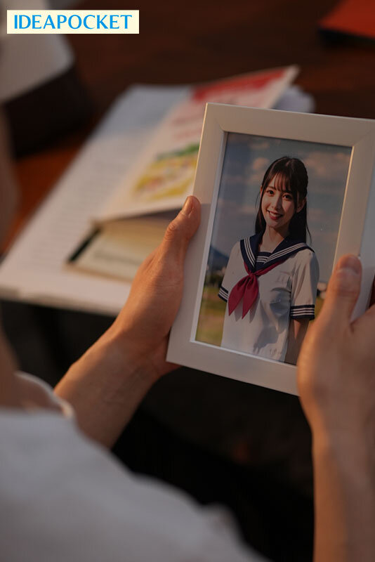 【痴女】 「先生のこと卒業まで恋人だと思っていいよ？」 女性不信の僕を...