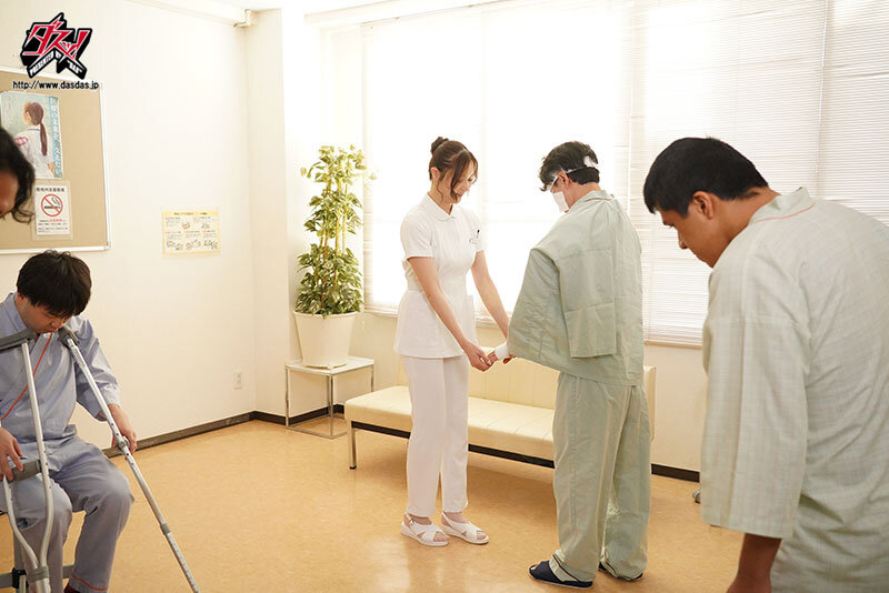 【痴女】 ※白峰ナースは天使なので、動けない患者を無条件の愛でやさし～...