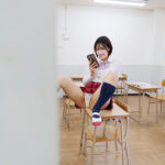 【痴女】 挑発美少女 ひたすらパンチラを見せつけてきたと思ったら最後にパンティずらしてま〇こくぱぁしてくる女の子 ＜FANZA＞